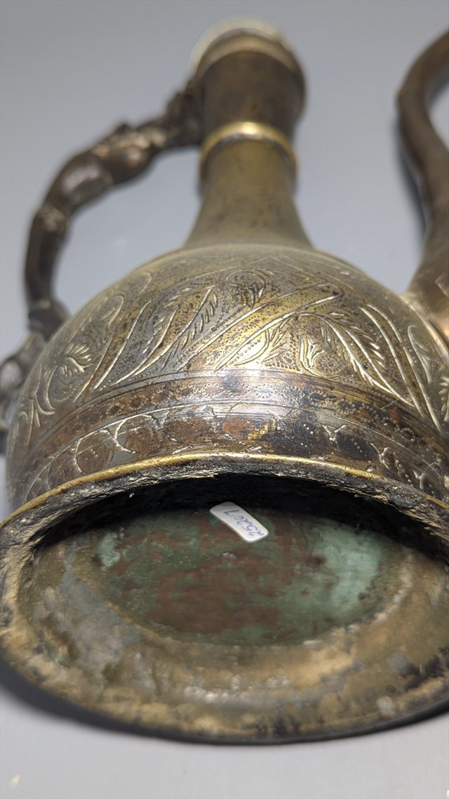Indian Engraved Brass Aftaba Ewer, 18th-19th Century — view 10