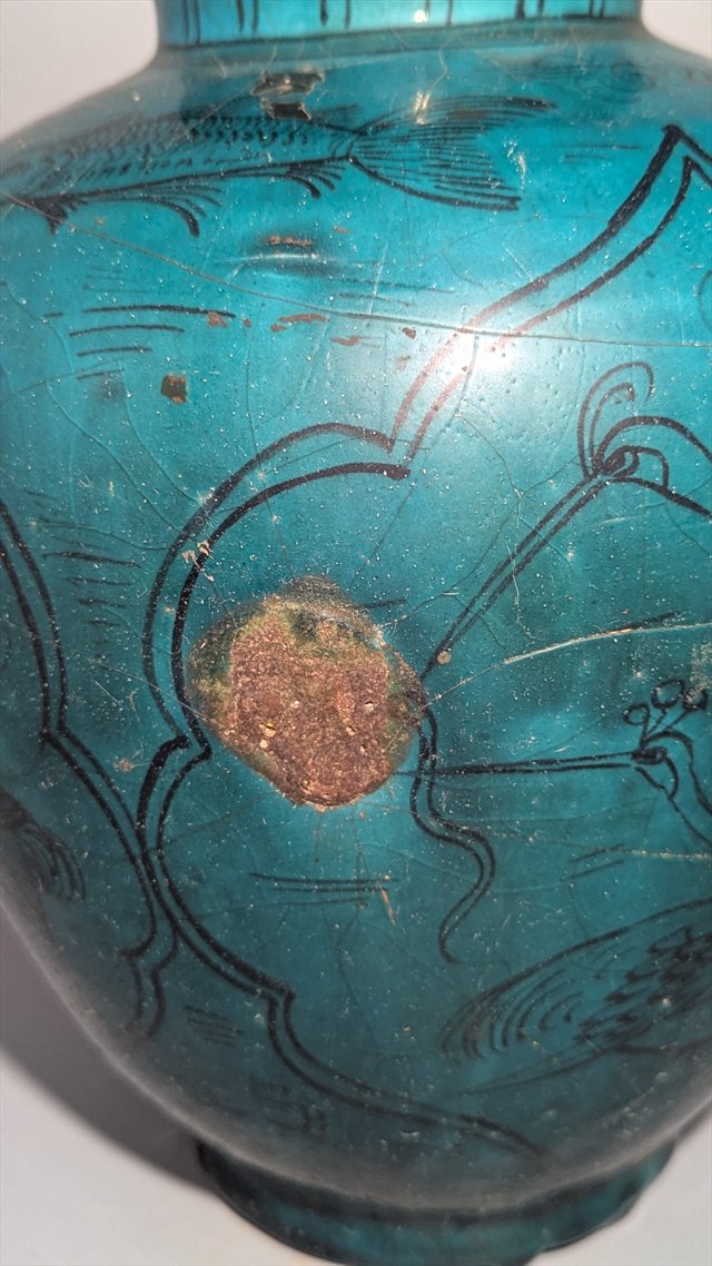 Qajar Persian Turquoise-Glazed Pottery Vase with Fish and Birds — view 8