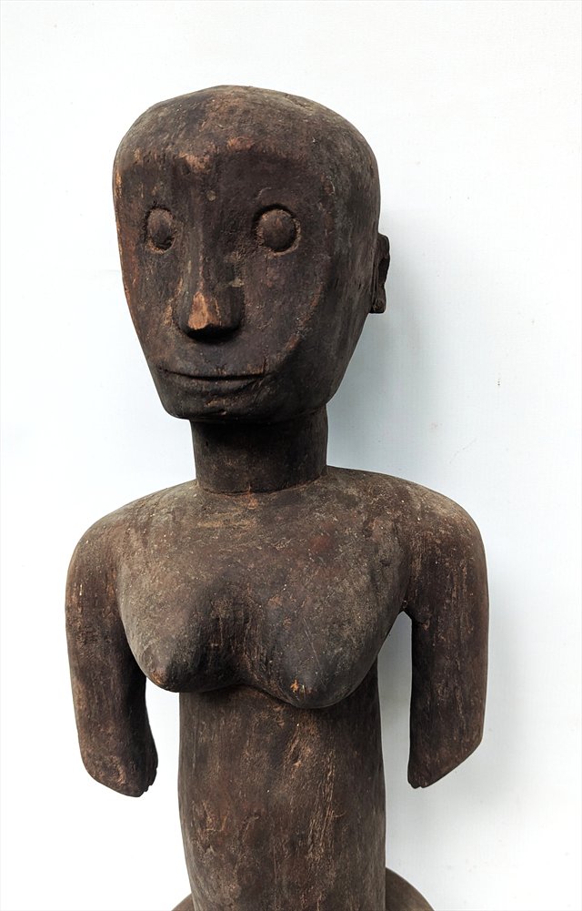 Large East African Carved Wood Seated Female Figure — view 2