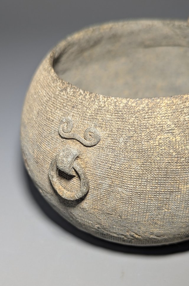 Chinese Impressed Gray Pottery Handled Vessel — view 8