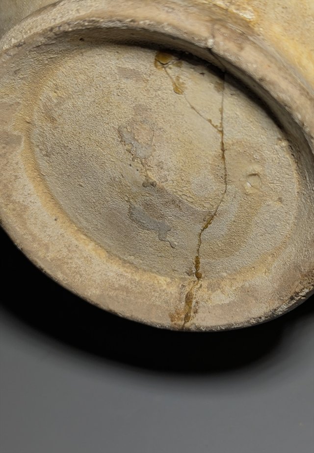 Chinese Straw-Glazed Stoneware Bottle, Sui to Early Tang Dynasty — view 11