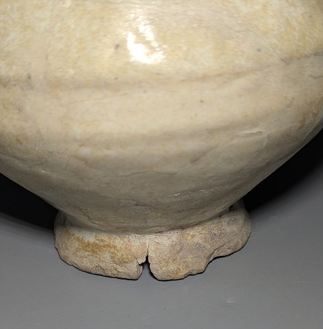 Chinese Straw-Glazed Single-Handled Ewer — view 7