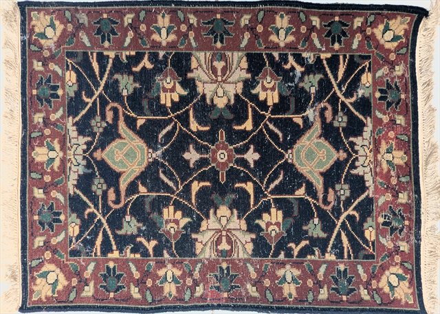 Persian-Style Floral Accent Rug — view 4