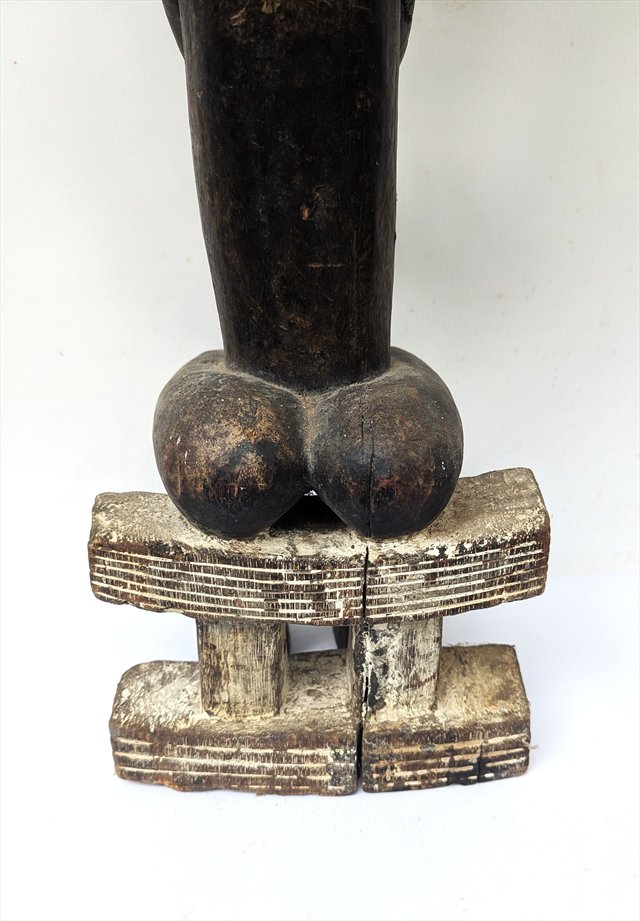 Attie Gwa Carved Wood Seated Female Figure, Cote d'Ivoire — view 6