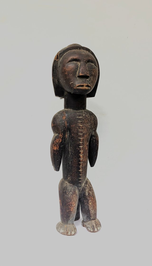 Lobi Bateba Female Figure, Burkina Faso — view 1