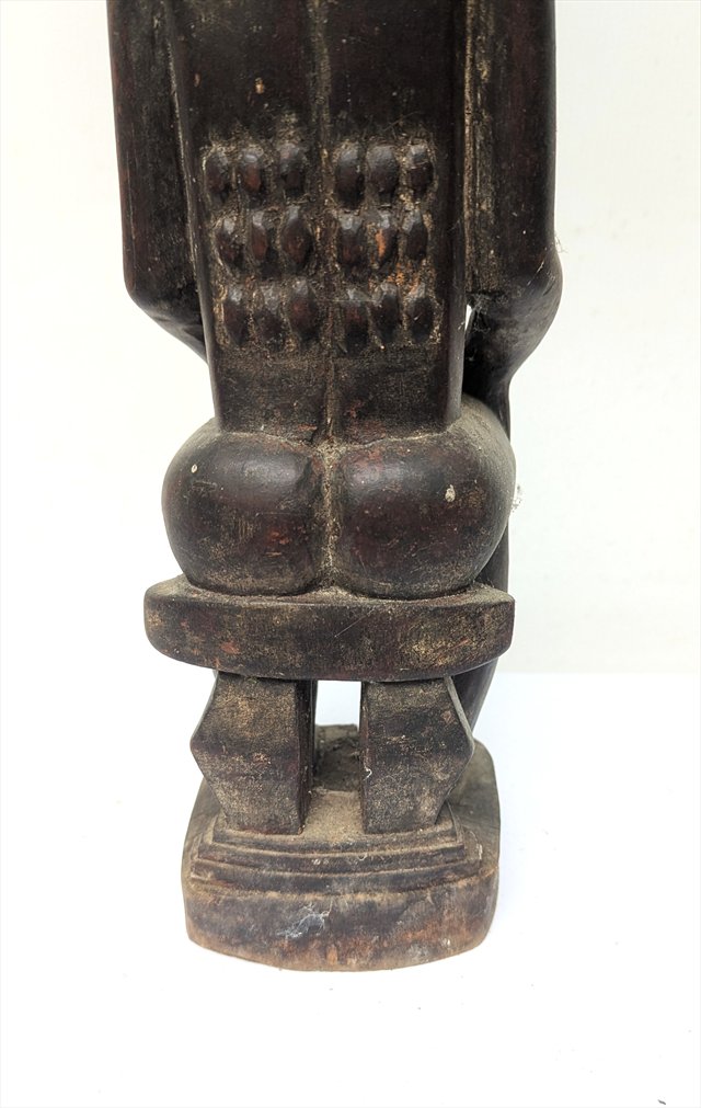 Baule Seated Female Figure, Cote d'Ivoire — view 6
