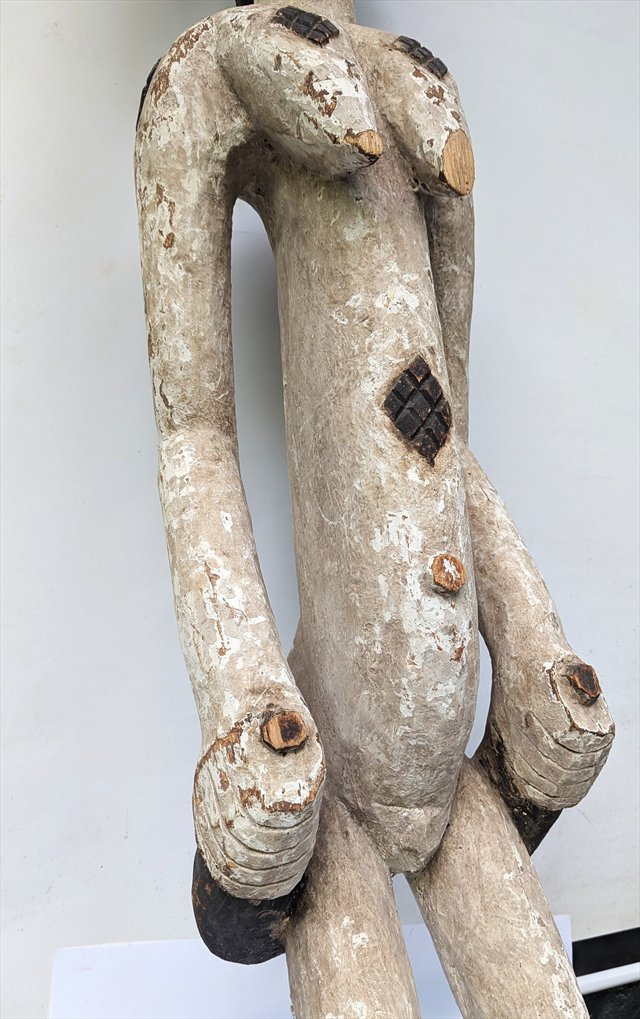 Monumental Igbo Alusi Female Shrine Figure, Nigeria — view 4