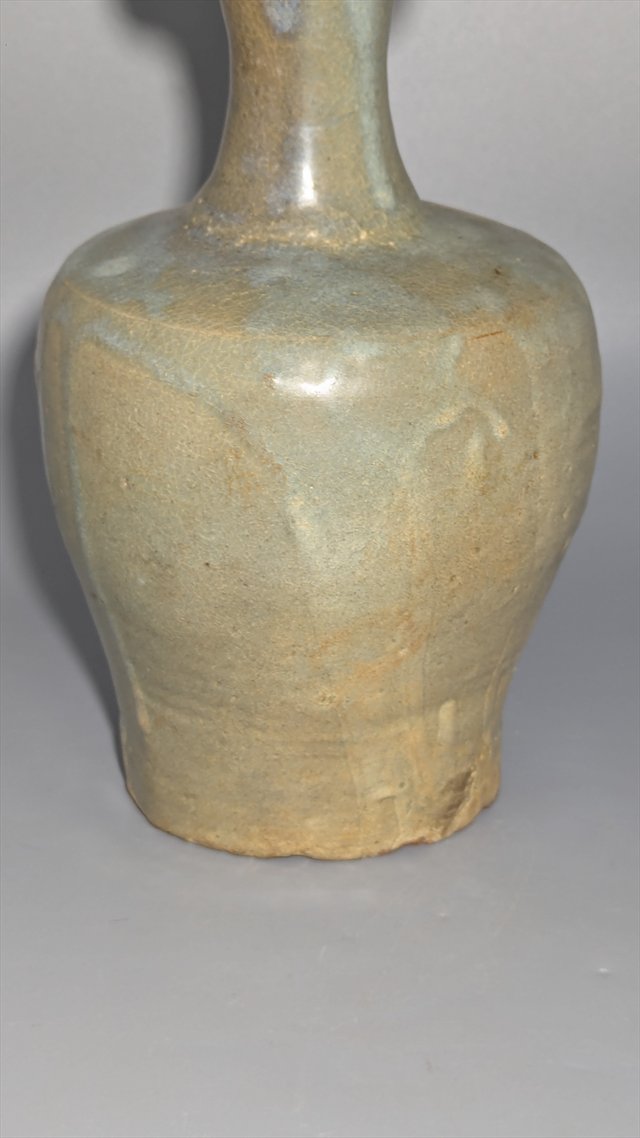 Korean Goryeo Dynasty Celadon Dish-Mouth Vase — view 6
