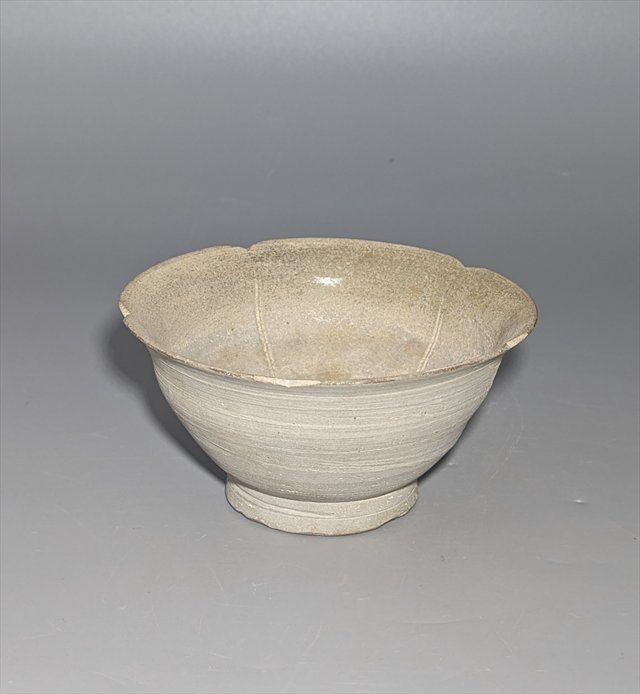 Korean Unified Silla Stoneware Lotus Bowl — view 1