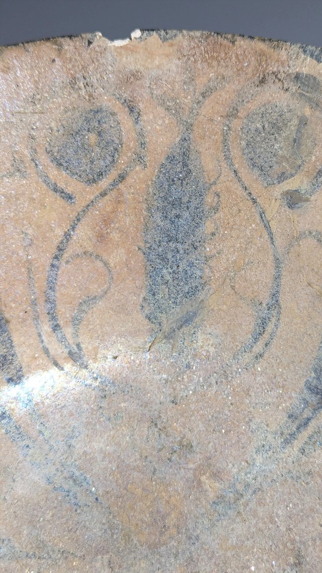 Kashan Stonepaste Bowl with Stylized Birds, Persia — view 8