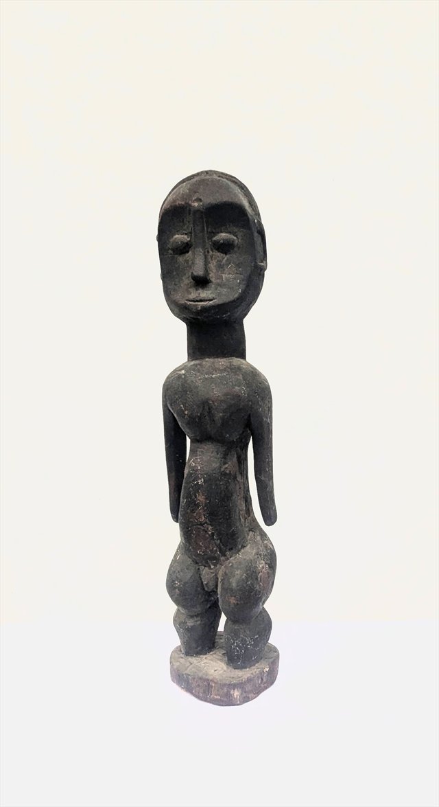 Eket or Ibibio Female Figure, Nigeria — view 3