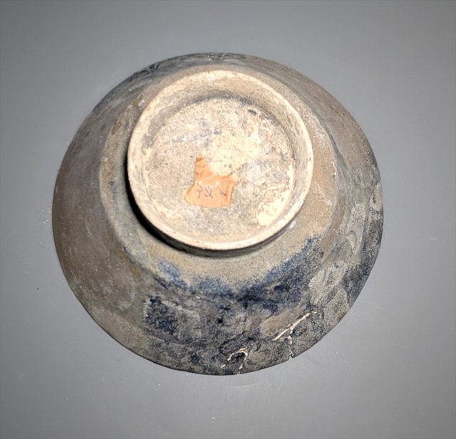Ilkhanid Persian Underglaze-Painted Fritware Bowl, 13th-14th Century — view 10
