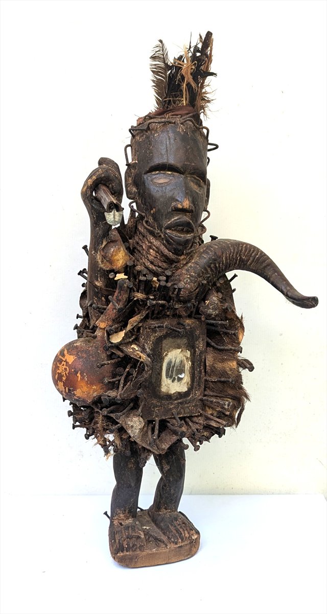 Kongo Nkisi Nkondi Power Figure, DRC/Angola — view 1