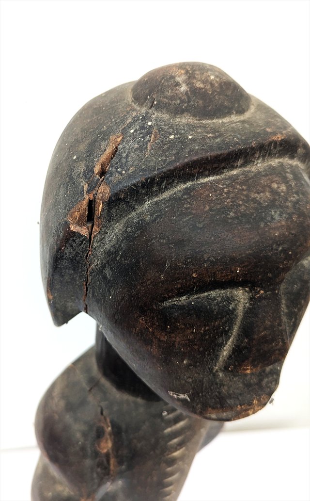 Lobi Bateba Female Figure, Burkina Faso — view 3