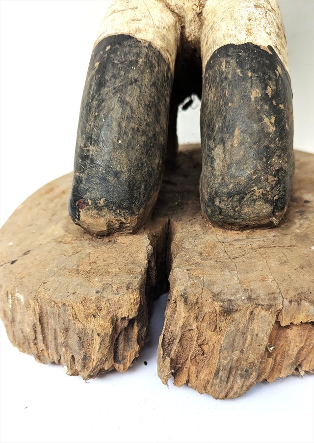 Central African Figural Caryatid Stool — view 4