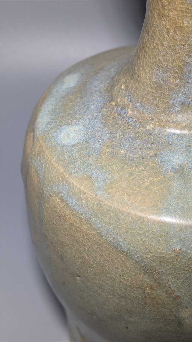 Korean Goryeo Dynasty Celadon Dish-Mouth Vase — view 3
