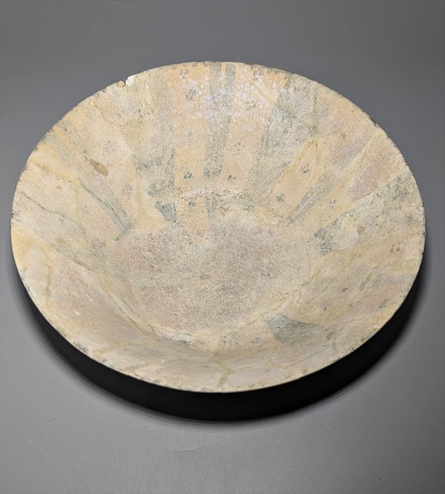Attributed Kashan Stonepaste Bowl, Persia, Late 12th-Early 13th Century — view 3