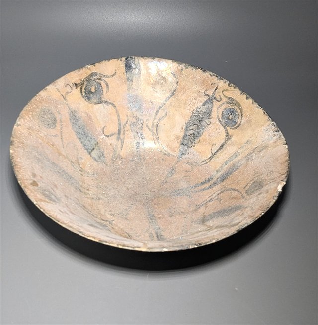 Kashan Stonepaste Bowl with Stylized Birds, Persia — view 2