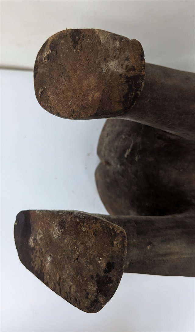 Large East African Carved Wood Seated Female Figure — view 8