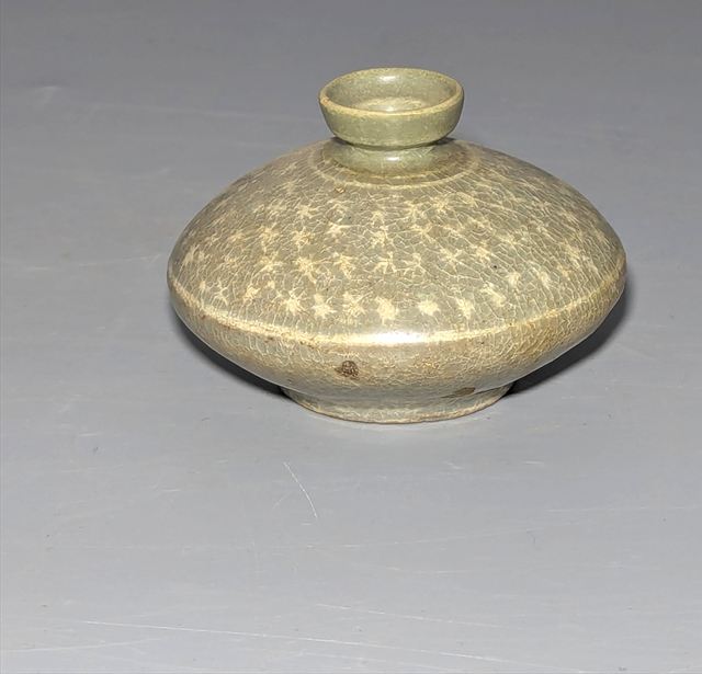 Korean Goryeo Dynasty Slip-Inlaid Celadon Oil Bottle, 12th-13th Century — view 2 of 5