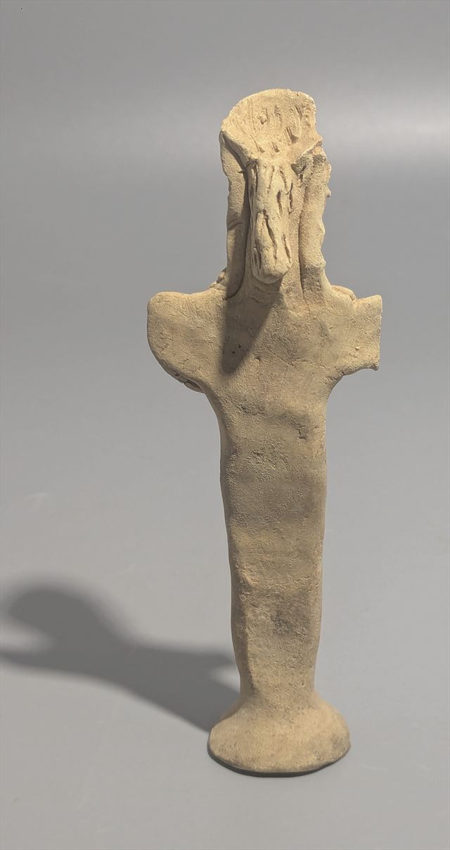 Syro-Hittite Terracotta Bird-Faced Female Idol — view 3 of 5