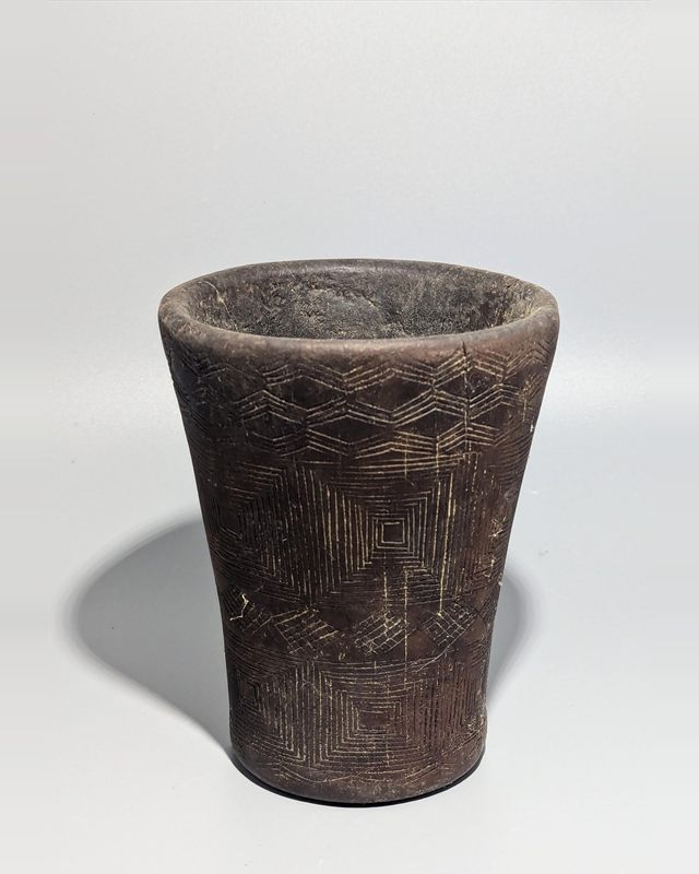 Kuba Carved Hardwood Mortar or Prestige Vessel, Democratic Republic of Congo